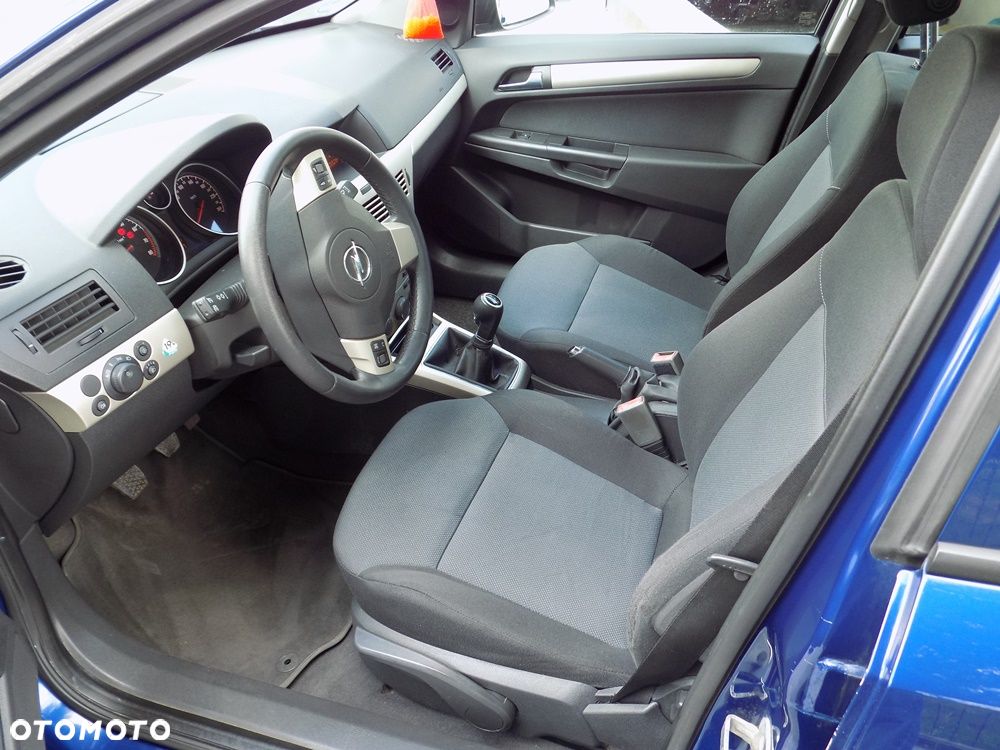 Opel Astra 1.6 Catch me - 23