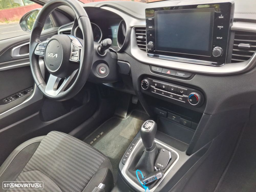 Kia XCeed 1.0 T-GDI Dynamic - 11