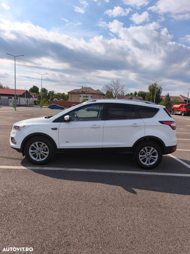 Ford Kuga 2.0 TDCi 4x4 Aut. Titanium - 2