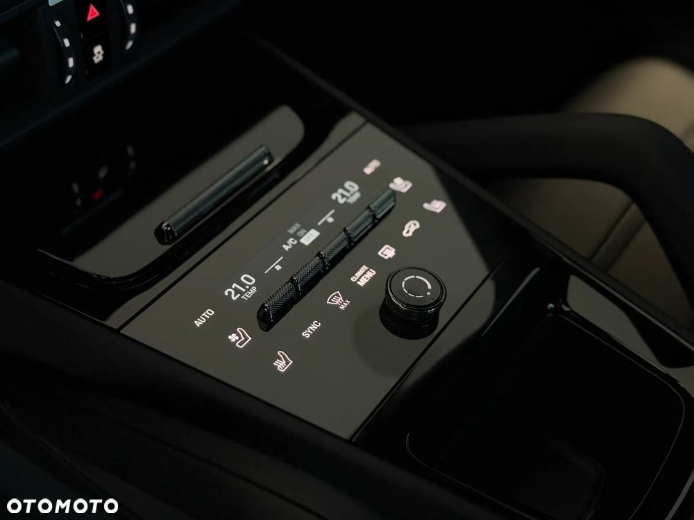 Porsche Cayenne E-Hybrid PHEV Black Edition - 30