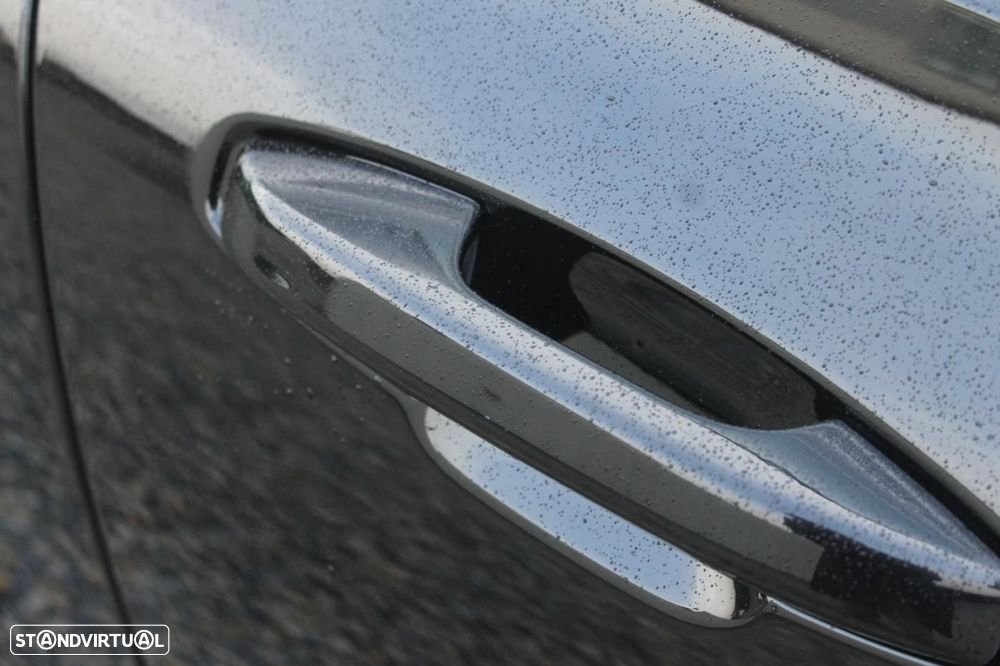 Volvo V60 2.0 T8 AWD TE R-Design - 30