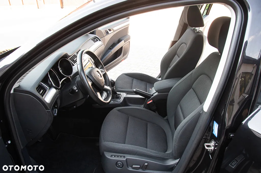 Skoda Superb 2.0 TDI Exclusive - 26