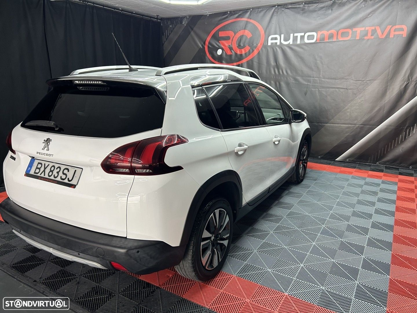 Peugeot 2008 1.2 PureTech Allure EAT6 - 6