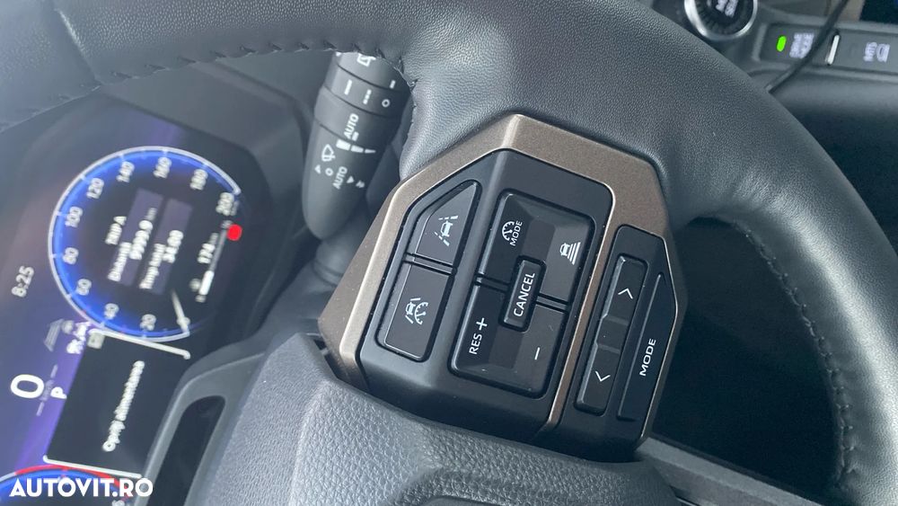 Toyota Land Cruiser 2.8l D-4D 204 CP A/T 7 locuri Luxury AVS - 12