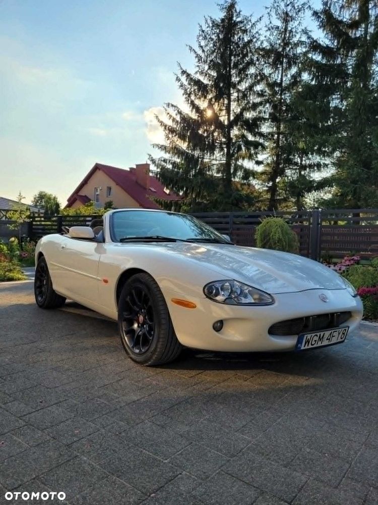 Jaguar XK8 - 2