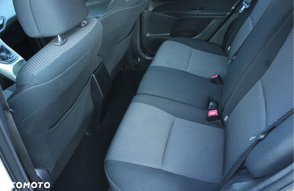 Toyota Auris 1.6 Executive - 29