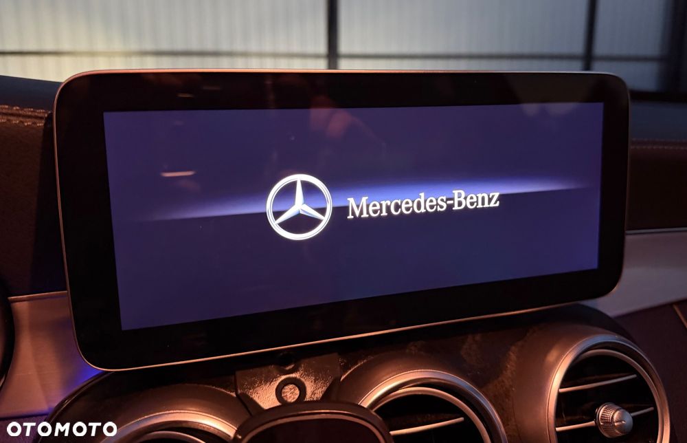 Mercedes-Benz Klasa C 220 d 4Matic 9G-TRONIC AMG Line Plus - 29