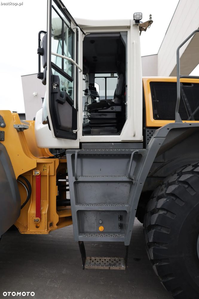 Liebherr L566 XPower - 25