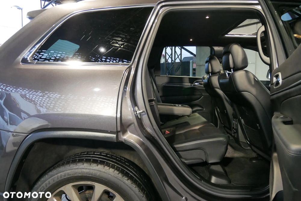 Jeep Grand Cherokee - 11