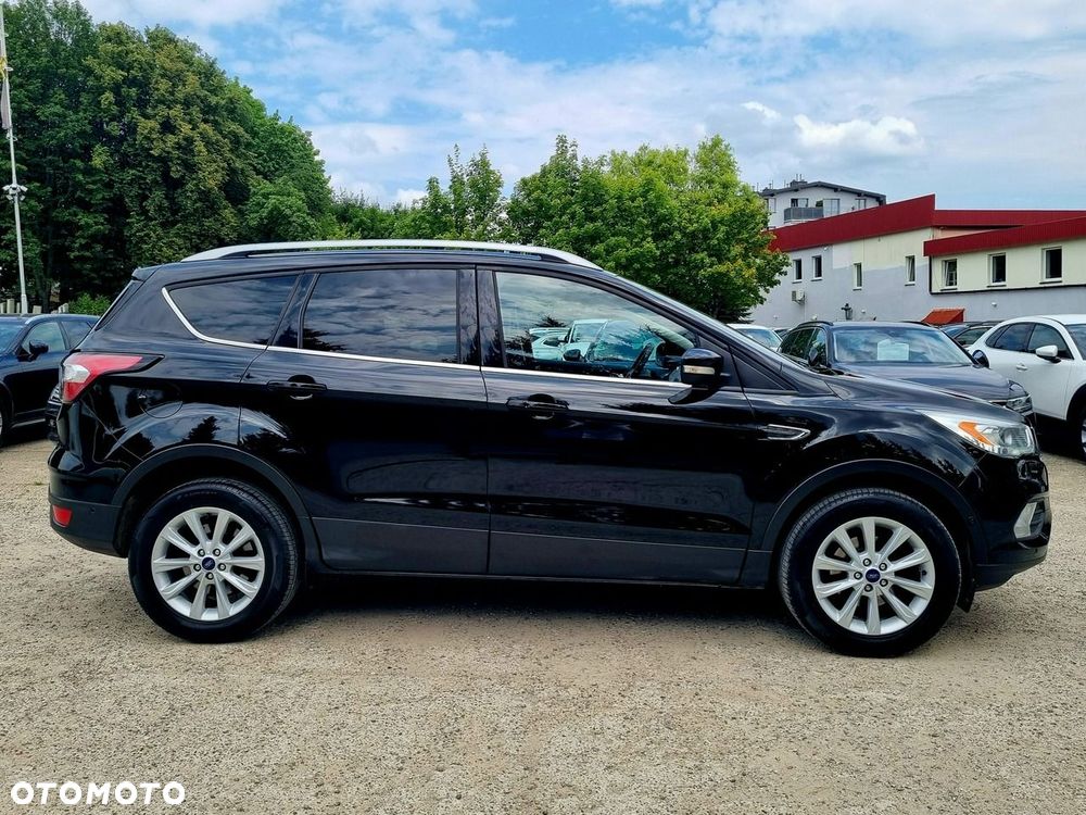 Ford Kuga 1.5 EcoBoost 2x4 Titanium - 4