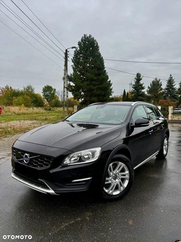Volvo V60 Cross Country D3 Geartronic Momentum - 1