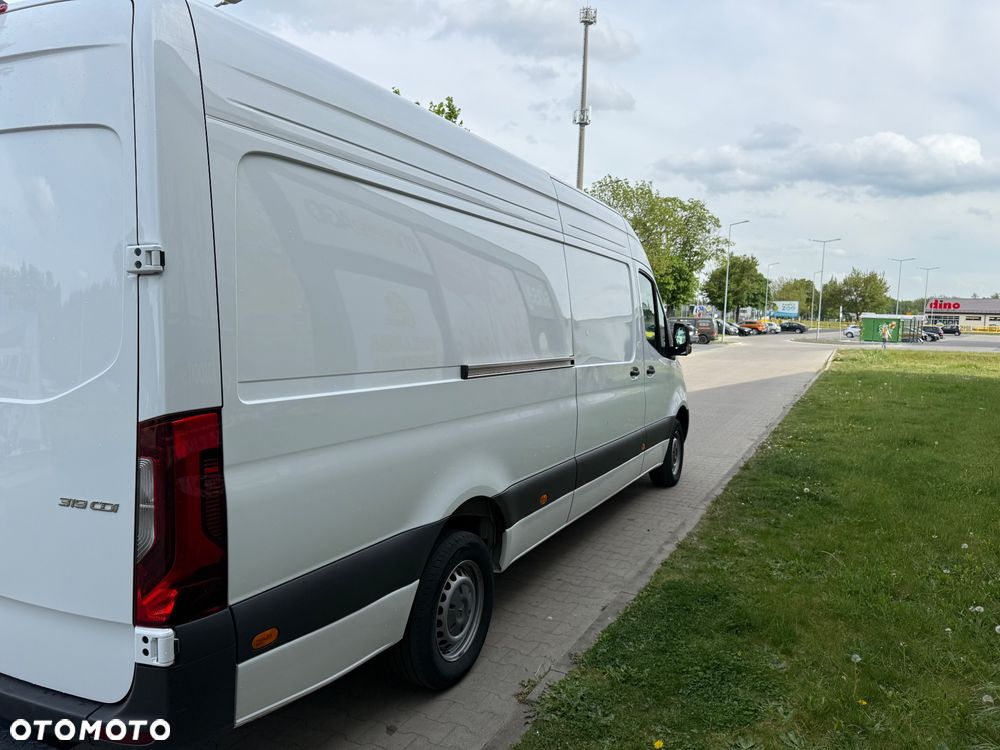 Mercedes-Benz Sprinter 319 Maxi 9G-Tronic - 3