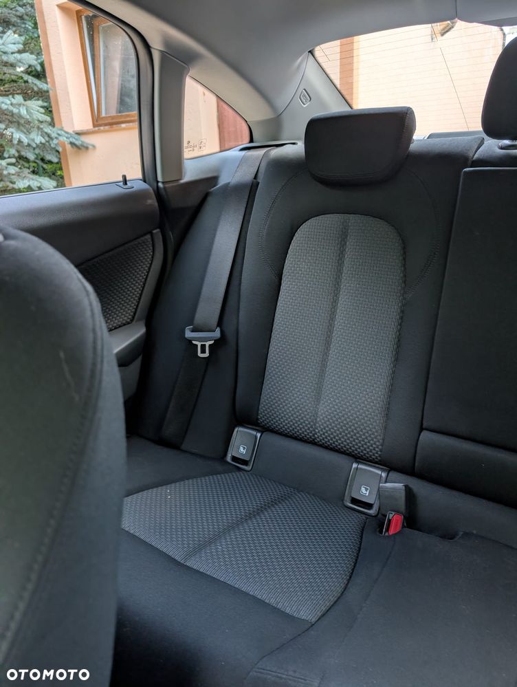 BMW Seria 2 218i Advantage - 20