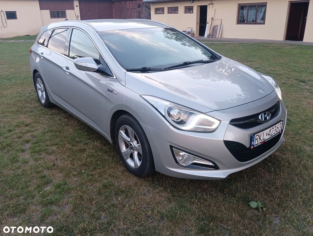 Hyundai i40 Kombi blue 1.6 Space - 9