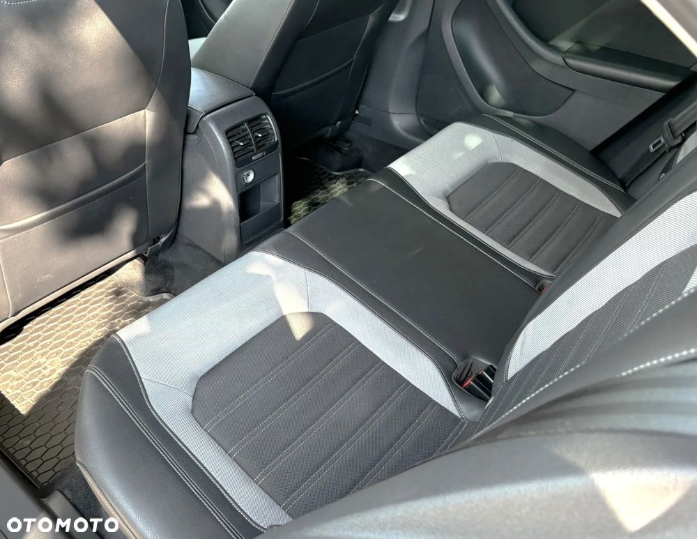 Volkswagen Jetta 1.4 TSI BMT Highline - 22