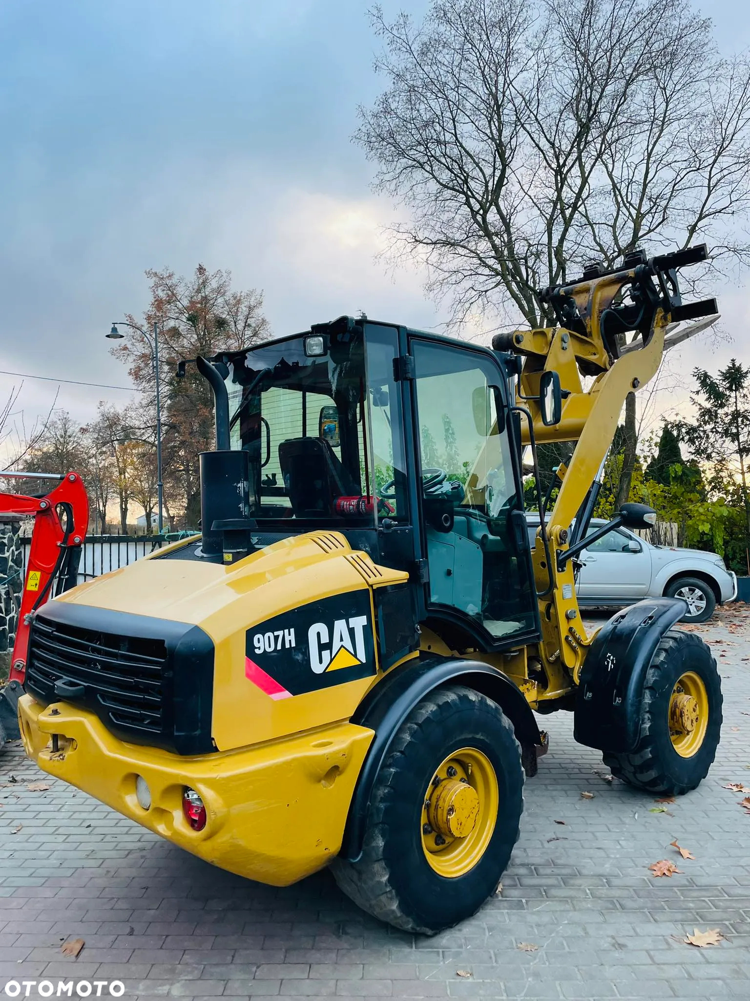 Caterpillar 907H - 3