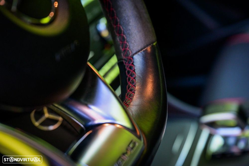 Mercedes-Benz A 45 AMG 4-Matic - 35