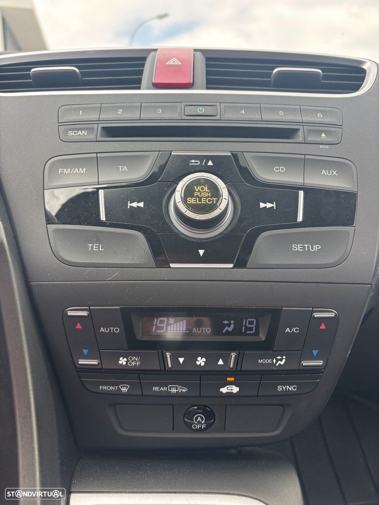 Honda Civic 1.4 i-VTEC Elegance - 15