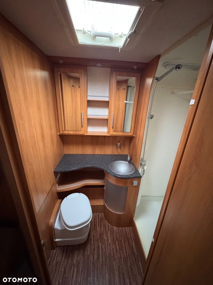 Hymer-Eriba Nova gl 580 - 8