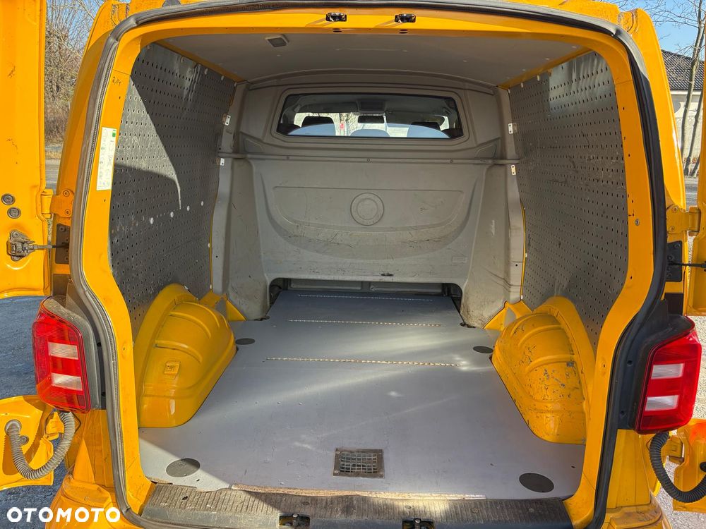 Volkswagen Transporter - 9