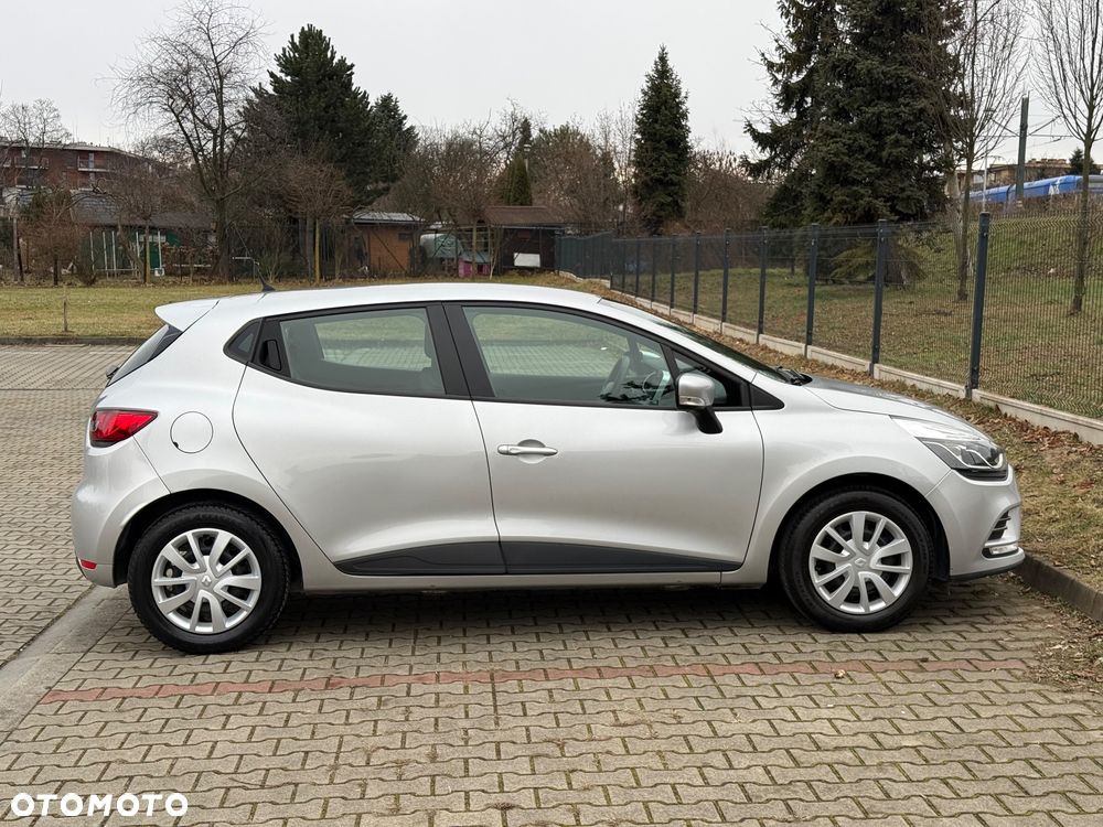 Renault Clio 1.2 16V Alize - 22