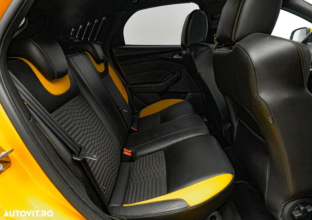 Ford Focus 2.0 EcoBoost ST mit Leder-Exclusiv-Paket - 18