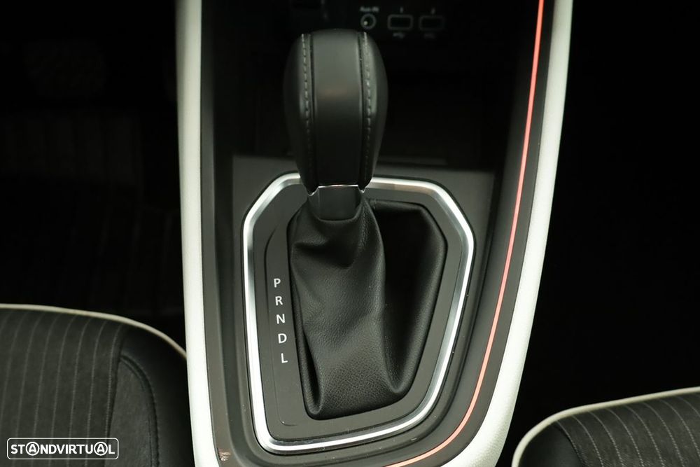 Renault Clio 1.0 TCe Techno CVT - 14