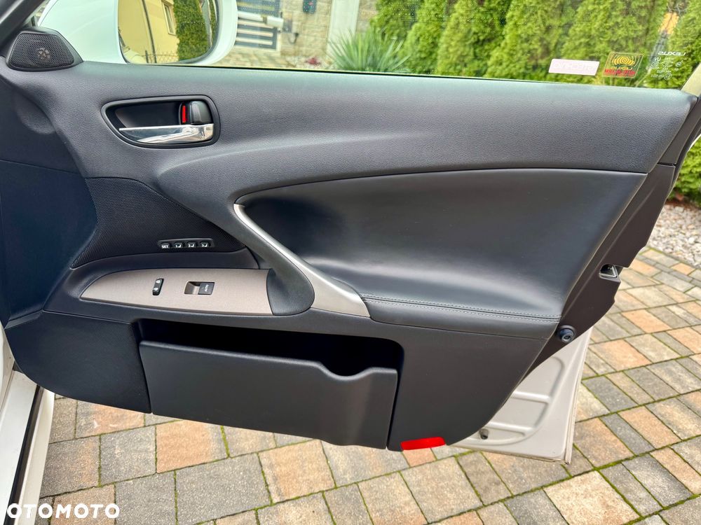 Lexus IS 250 Sport - 30