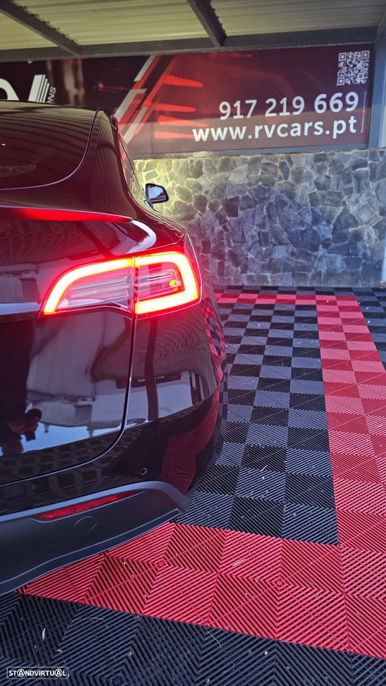 Tesla Model Y Performance Dual Motor AWD - 52