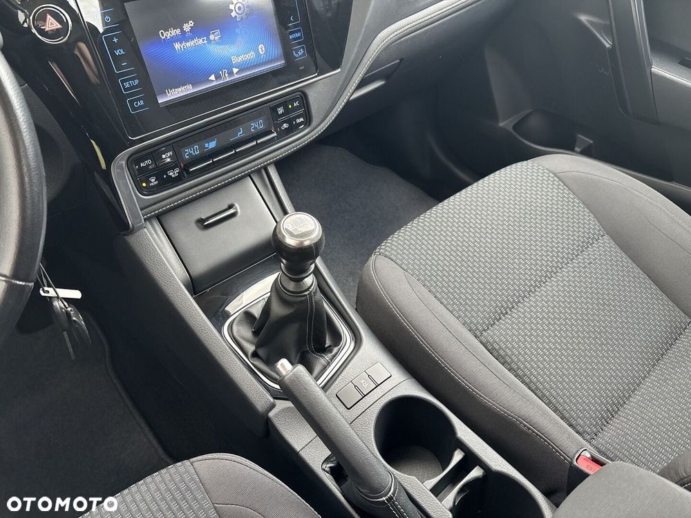 Toyota Corolla 1.6 Comfort - 19