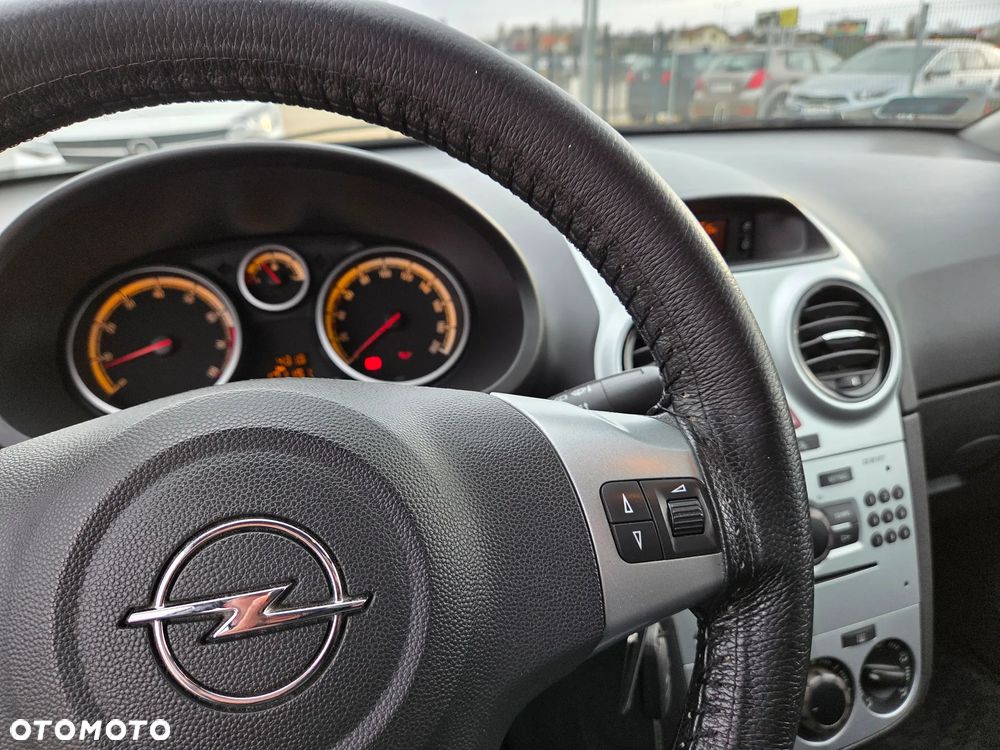 Opel Corsa 1.2 16V Enjoy - 21