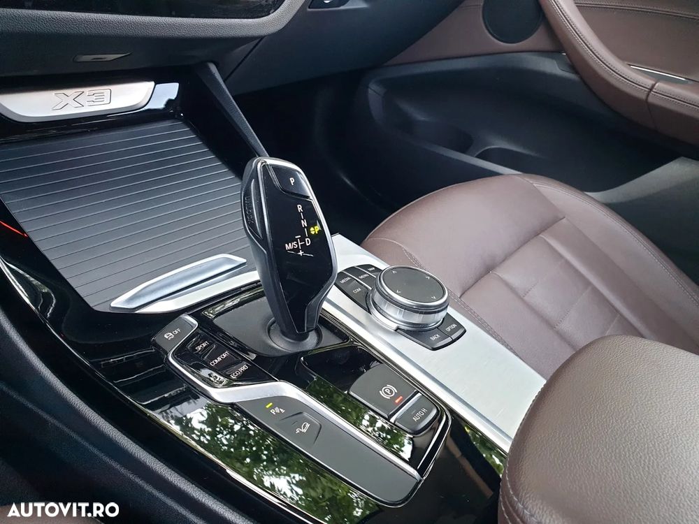 BMW X3 xDrive20d AT Luxury Line - 10