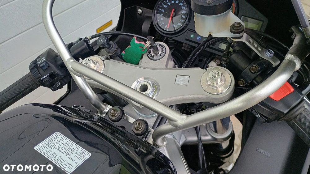 Honda CBR - 26