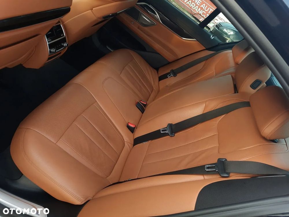 BMW Seria 7 730d xDrive - 18