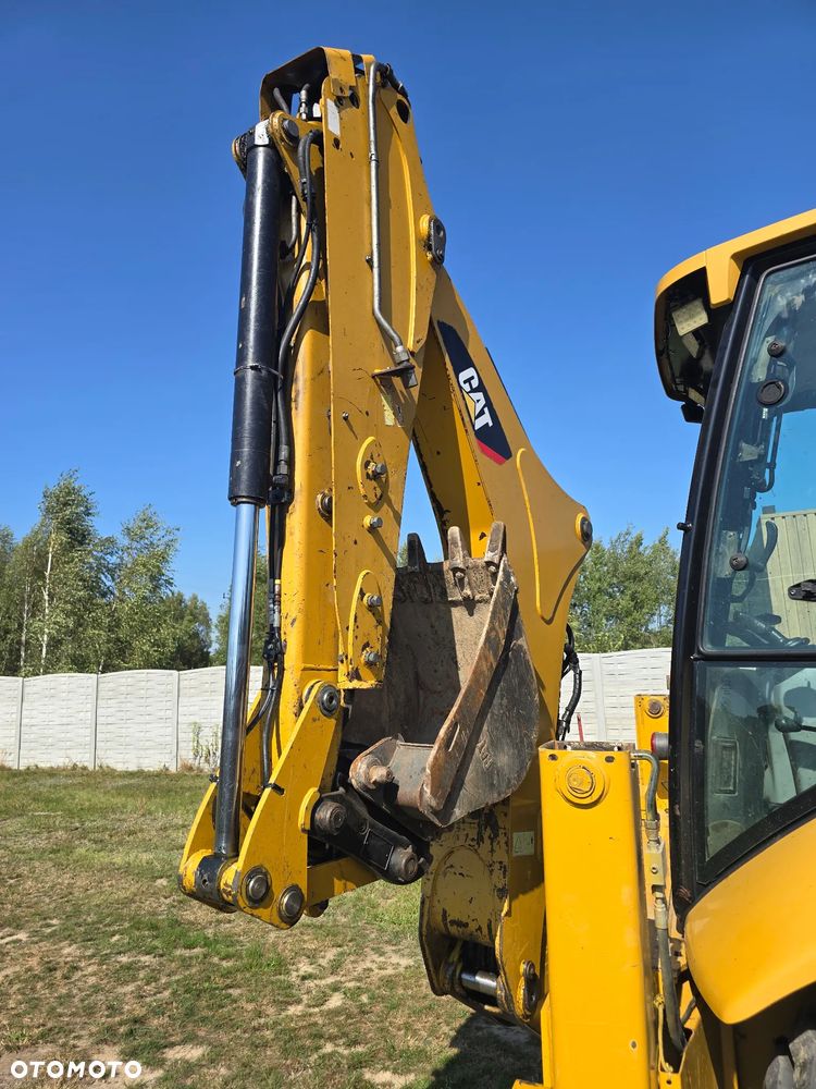 Caterpillar - 9