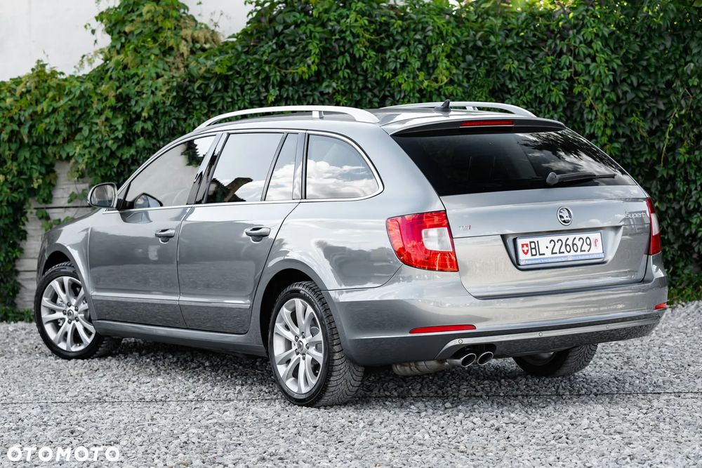 Skoda Superb 1.8 TSI FAMILY - 10