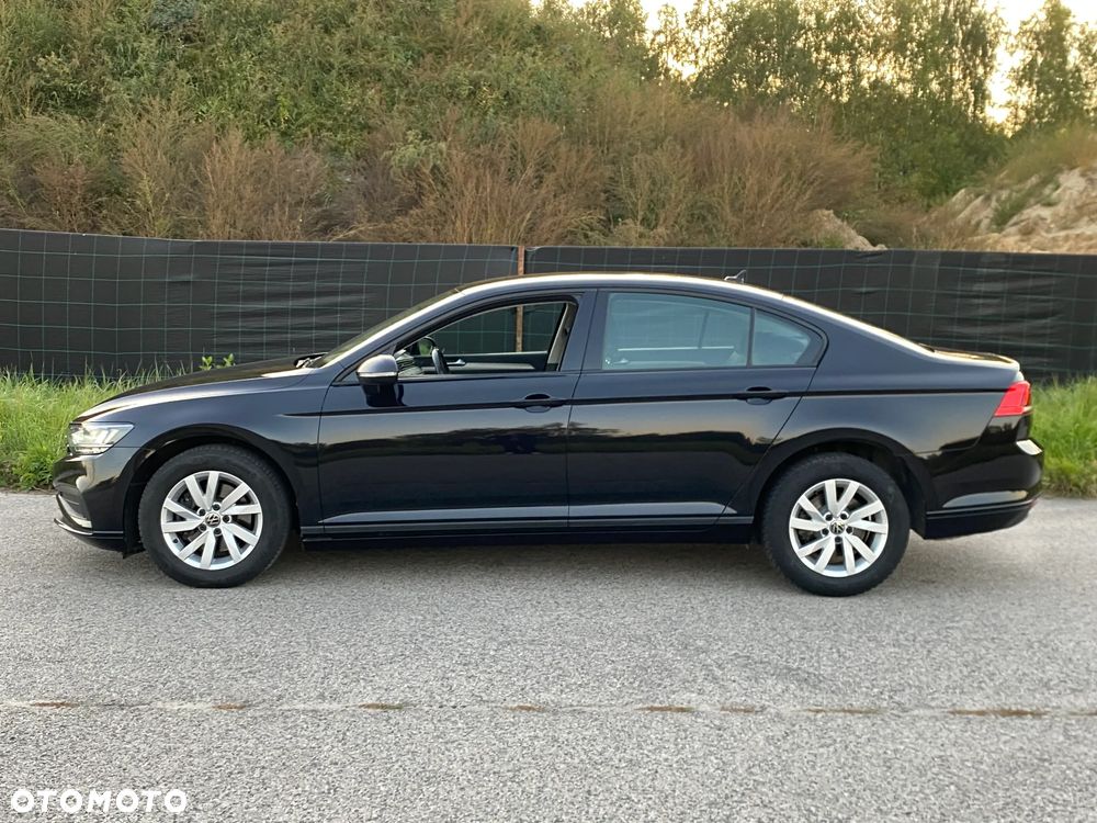 Volkswagen Passat - 2