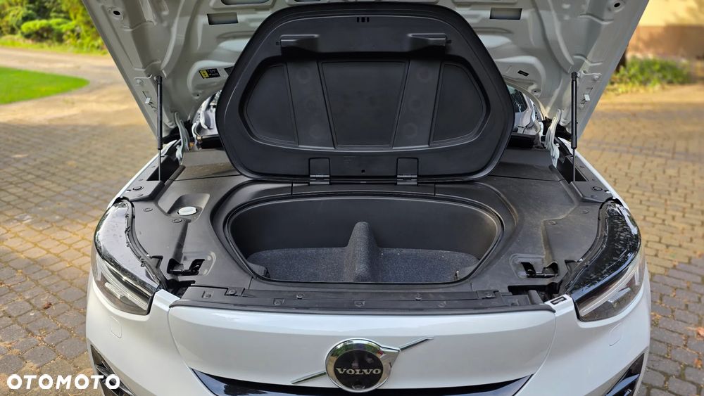 Volvo C40 P8 Recharge AWD Plus - 24