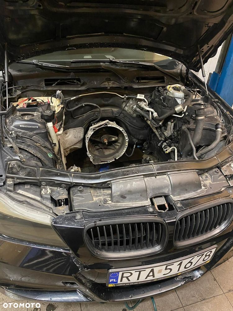 BMW Seria 3 320d - 23