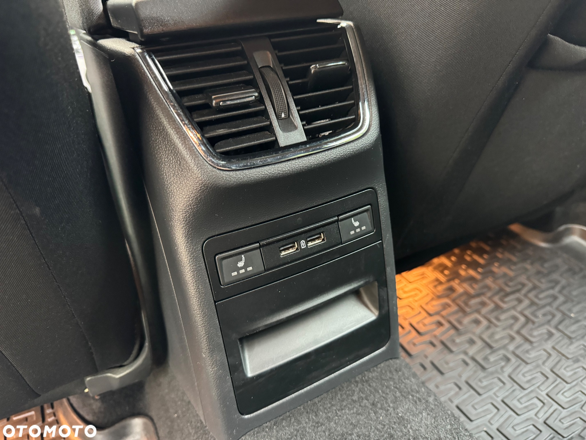 Skoda Octavia 2.0 TDI 4x4 Style DSG - 11