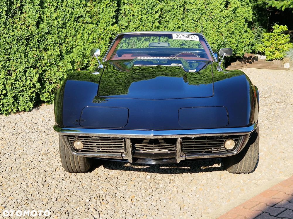 Chevrolet Corvette - 7
