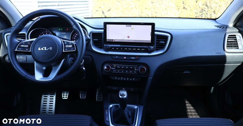 Kia Ceed - 14