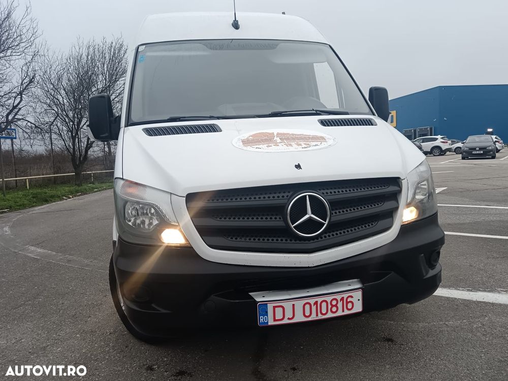 Mercedes-Benz Sprinter - 25