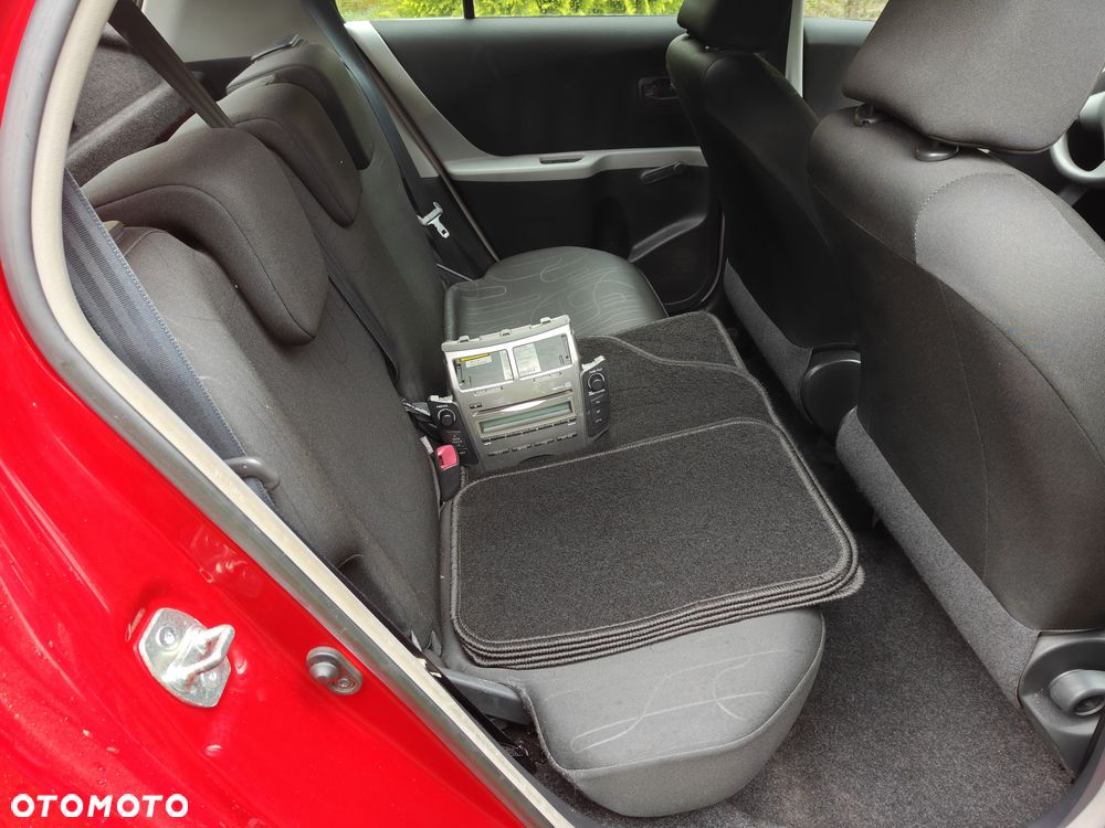 Toyota Yaris - 39