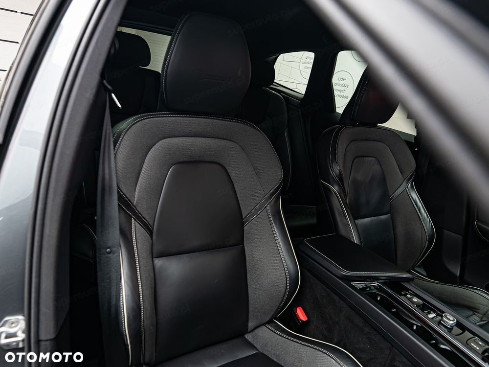 Volvo XC 60 B4 D AWD R-Design - 8
