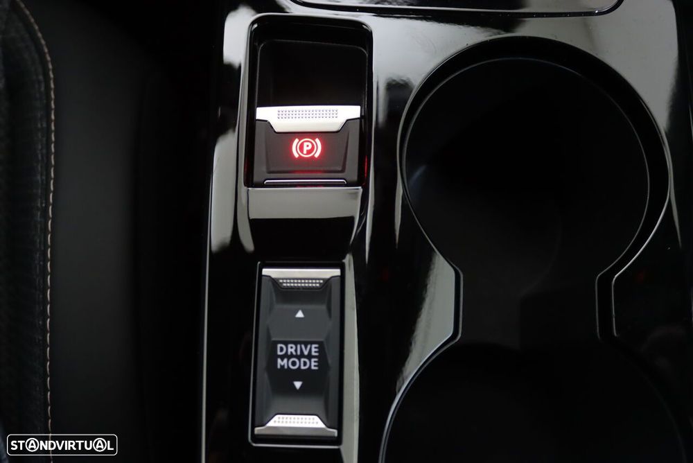 Peugeot e-2008 54 kWh Allure - 17