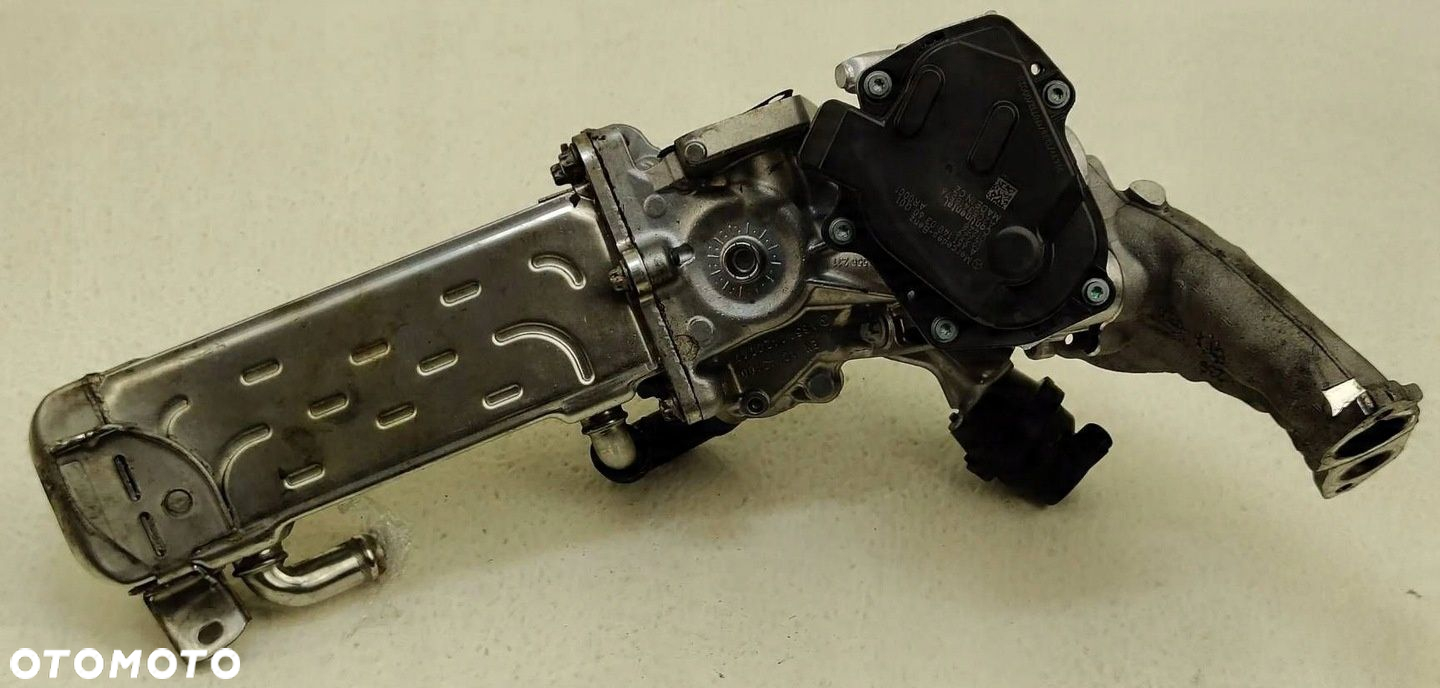 MERCEDES C W204 LIFT 2.2 CDI ZAWÓR EGR Z CHŁODNICZKĄ SPALIN A6511400360 - 2