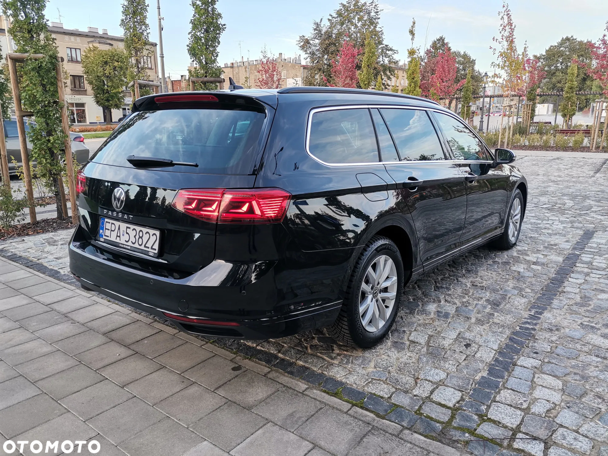 Volkswagen Passat Variant 2.0 TDI SCR DSG Elegance - 9
