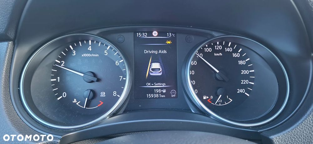 Nissan Qashqai - 25