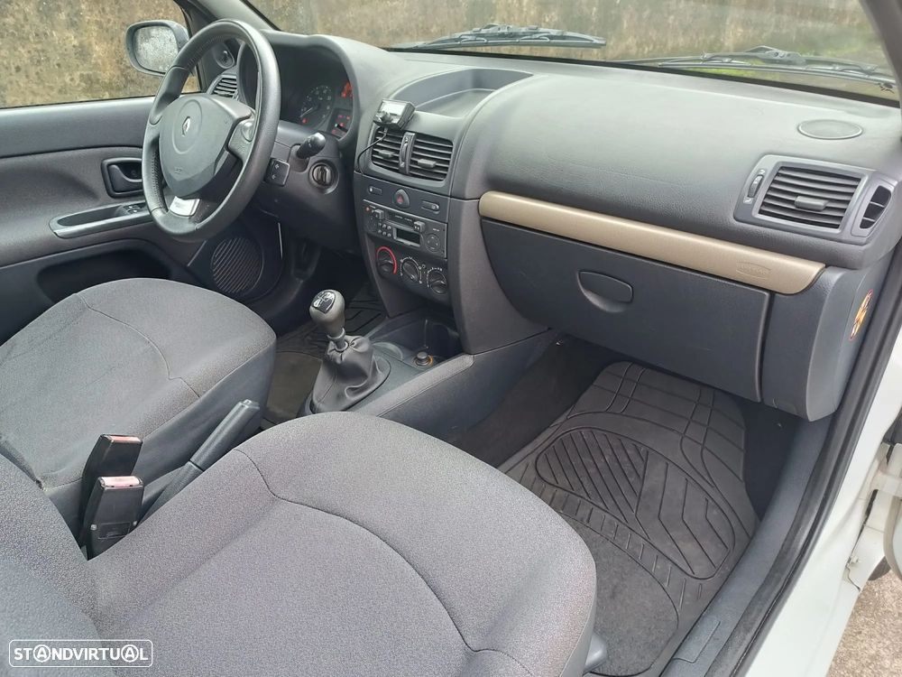 Renault Clio Van 1.5 dCi - 11